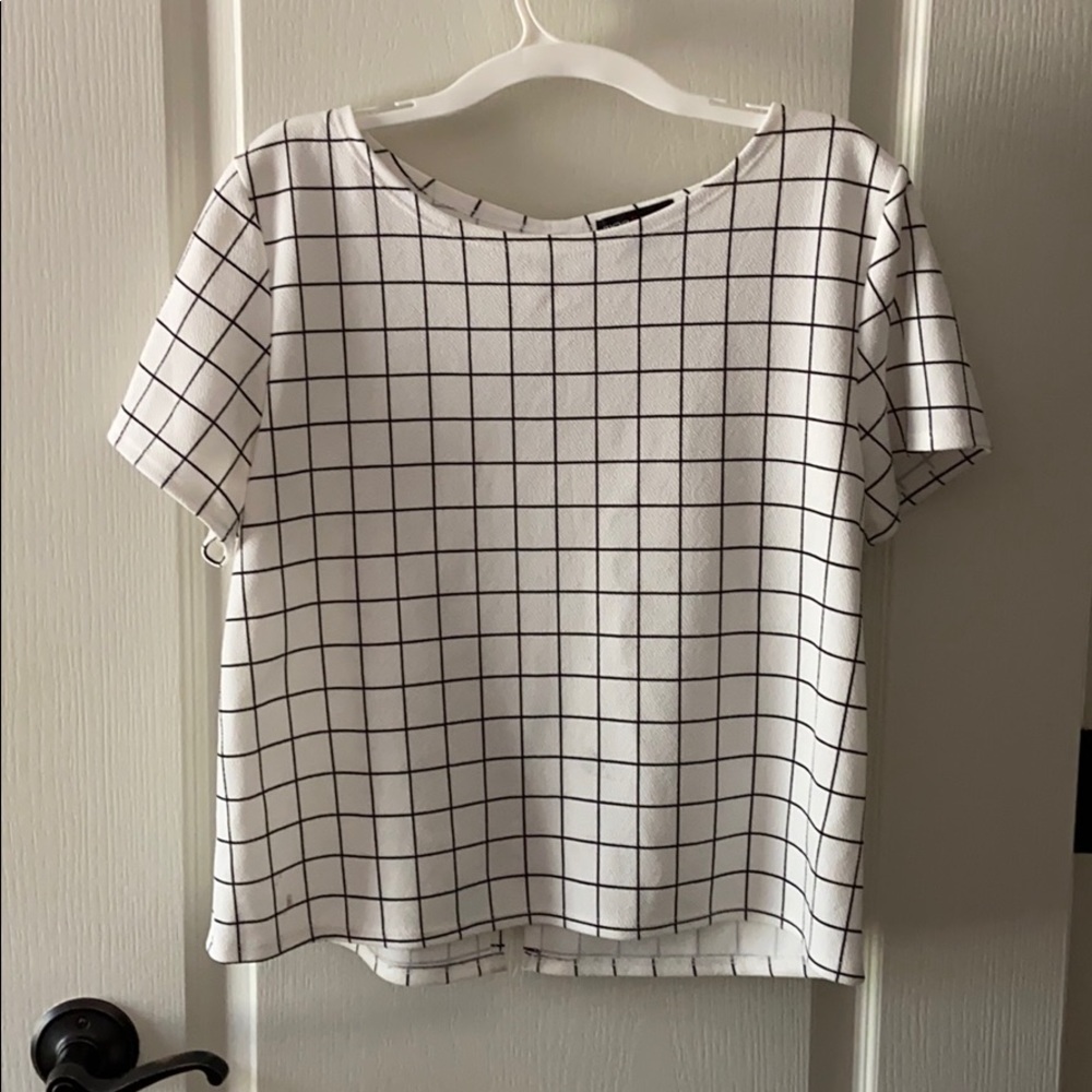 Cute blouse!